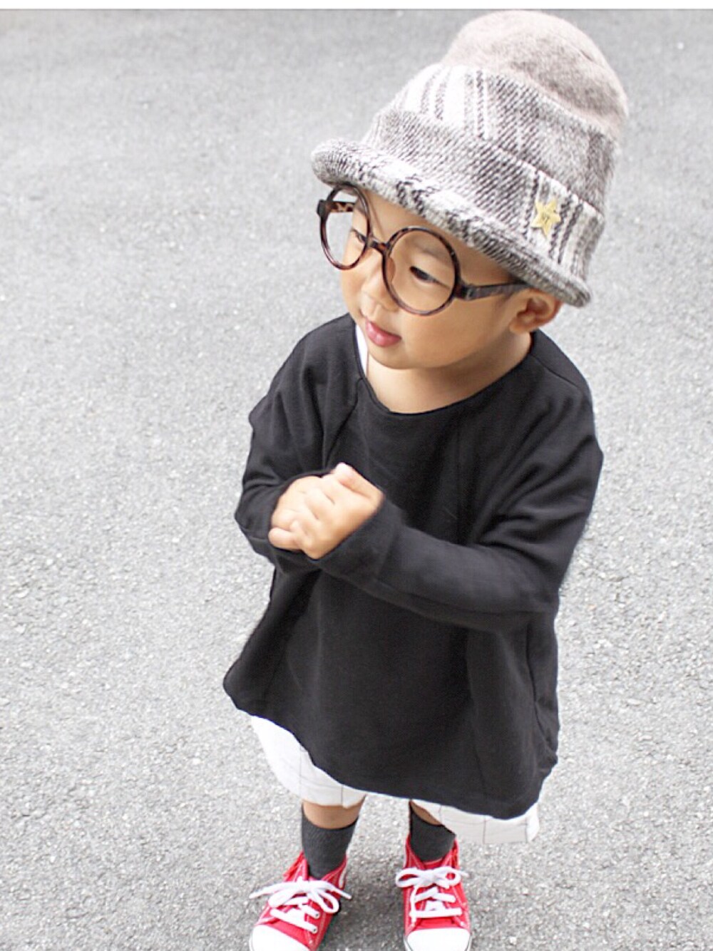 「startrick、kids、hat、こどもコーデ、キッズコーデ、ハット、帽子」｜「Startrickのアイテム（ハット、ブラウン系）」を使った、startrickさん（キッズ・100cm）の冬コーディネートの1枚目の写真