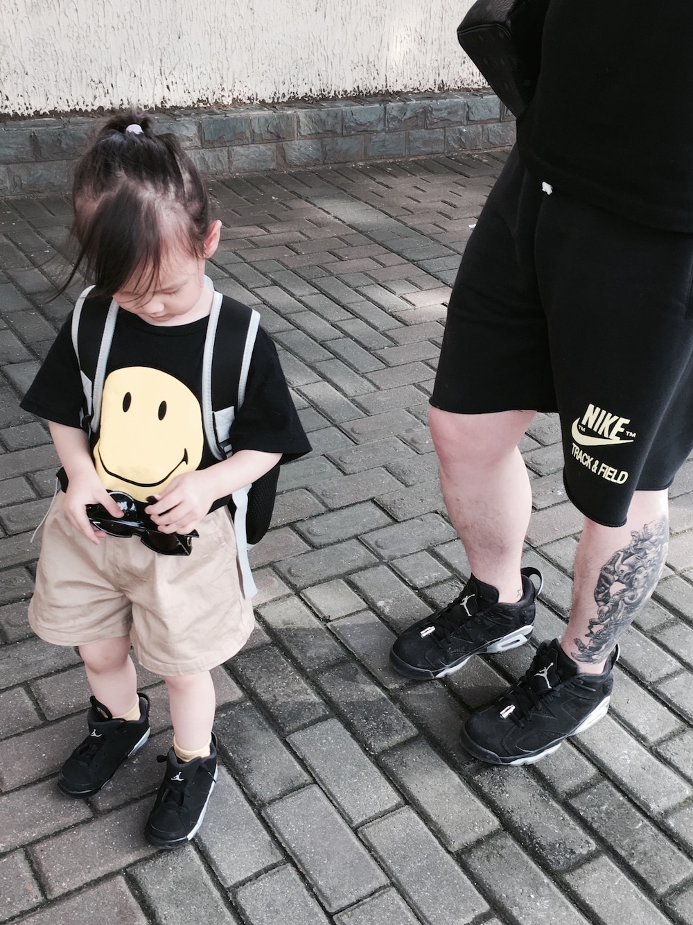 「AIR JORDANのアイテム（スニーカー、ブラック系）」を使った、makiyoccさん（キッズ・90cm）の夏コーディネートの1枚目の写真
