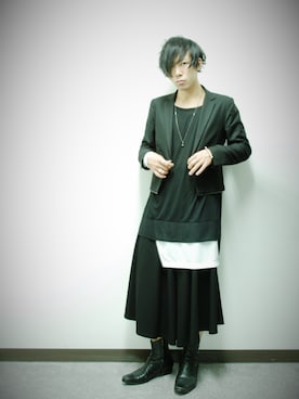 「MiDiom（ミディオム）のCube Necklace（ネックレス）」を使った、TsubasaKobayashiさん（メンズ・173cm）の秋コーディネート