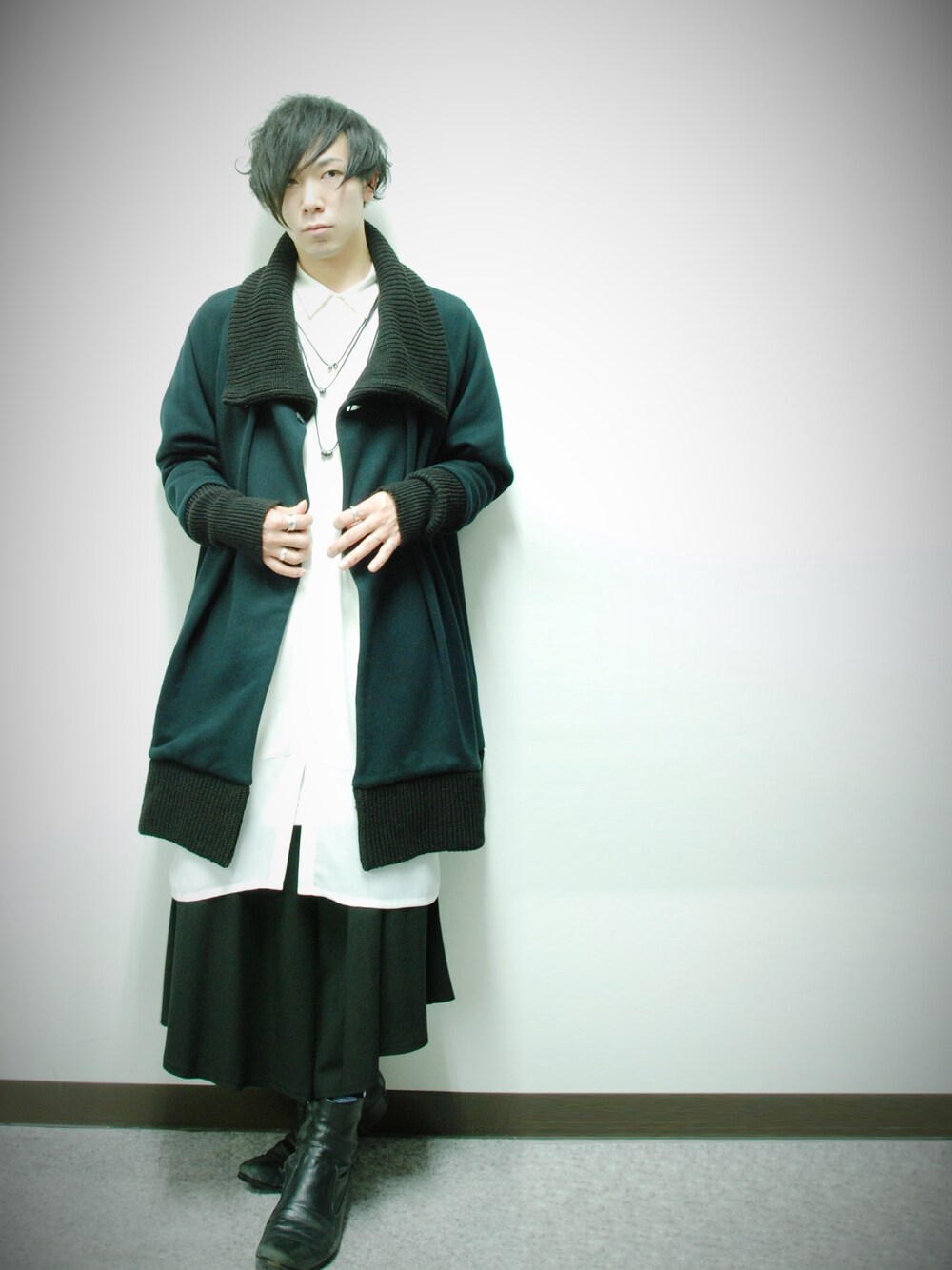 TsubasaKobayashiさんの「Over Sized Rib Collar Coat（MiDiom）」を使ったコーディネート