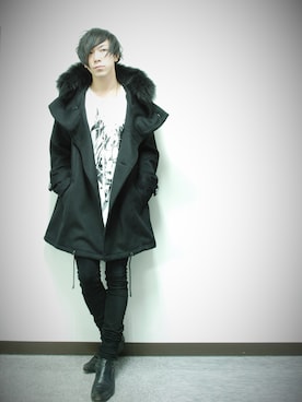 「ブラック×ホワイト」｜「アイテム（モッズコート）」を使った、TsubasaKobayashiさん（メンズ・173cm）の秋コーディネート