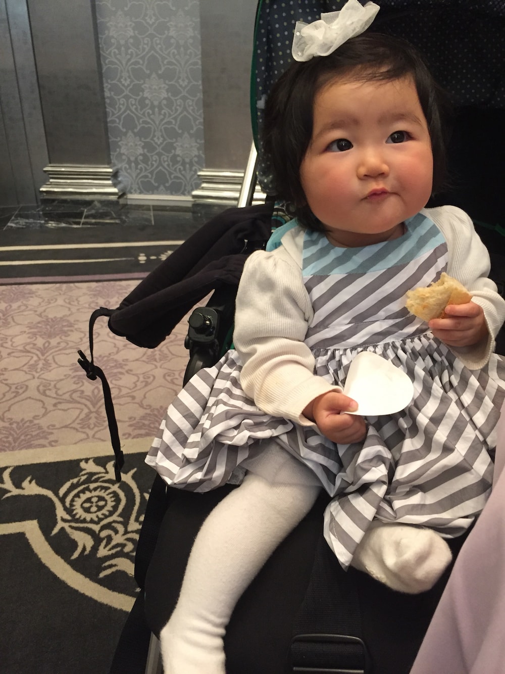 「結婚式、おかわ」｜「babyGAPのアイテム（ロンパース、ホワイト系）」を使った、きゃなりーぴょむぴょむさん（レディース・157cm）の秋コーディネートの1枚目の写真