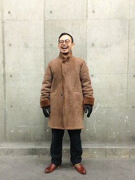 masco is wearing BEAUTY&YOUTH UNITED ARROWS "BY ムートン コート"