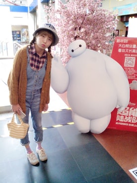 「WC（ダブル シー）のアイテム（アンサンブル）」を使った、犟小Jさん（レディース・170cm）の春コーディネート