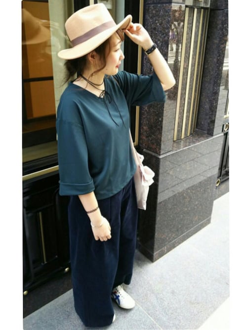 大人気 Onitsuka Tiger MEXICO 66 SLIP-ON コーデのアクセントに 人気再熱中【オニツカタイガー Mexico 66特集】コーデやサイズ感