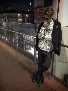「肩掛け」｜「アイテム（ライダースジャケット）」を使った、ke~た...さん（メンズ・177cm）の秋コーディネート