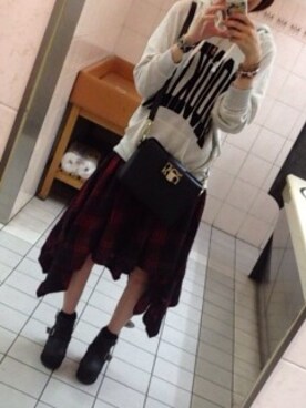 「Vivienne Westwood red label（ヴィヴィアン ウエストウッドレッドレーベル）のアイテム（スカート、レッド系）」を使った、たきさん（レディース・167cm）の秋コーディネート