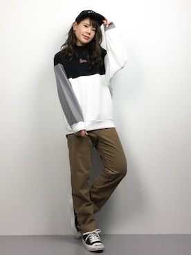 「BUBBLES（バブルス）のアイテム（スウェット）」を使った、natsumiさん（レディース・160cm）の春コーディネート