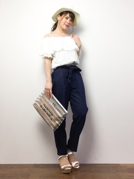「テーパードパンツ」｜「アイテム（サロペット/オーバーオール）」を使った、natsumiさん（レディース・160cm）の春コーディネート
