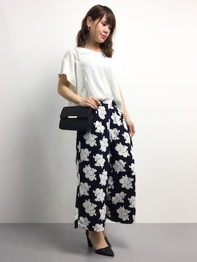 上品なスタイル FREE'S MARTのアイテムを使った「花柄パンツ」の人気 パンツ