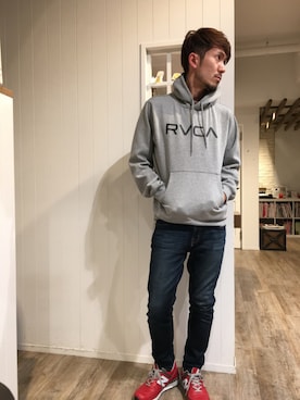 小野 輝之(Gift)さんの（RVCA | ルーカ）を使ったコーディネート