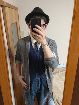 「アイテム（オールインワン・サロペット）」を使った、黒縁眼鏡さん（メンズ・178cm・20代）の冬コーディネート