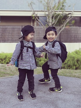 「petit main（プティマイン）のアイテム（帽子、ブラック系）」を使った、Y☻H  さん（キッズ・110cm）の春コーディネート