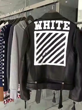 「off white（オフホワイト）のアイテム（ライダースジャケット）」を使った、Azhiさん（メンズ・170cm）の秋コーディネート
