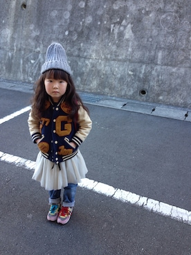 「DENIM DUNGAREE（デニムダンガリー）のアイテム（スタジャン）」を使った、yurarinさん（キッズ・110cm）の春コーディネート