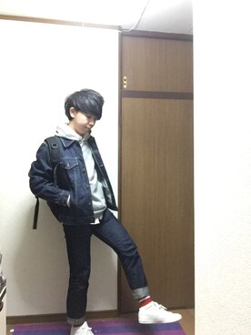 「ホワイトスニーカー」｜「アイテム（デニムジャケット）」を使った、いのしゅうさん（メンズ・166cm）の春コーディネート