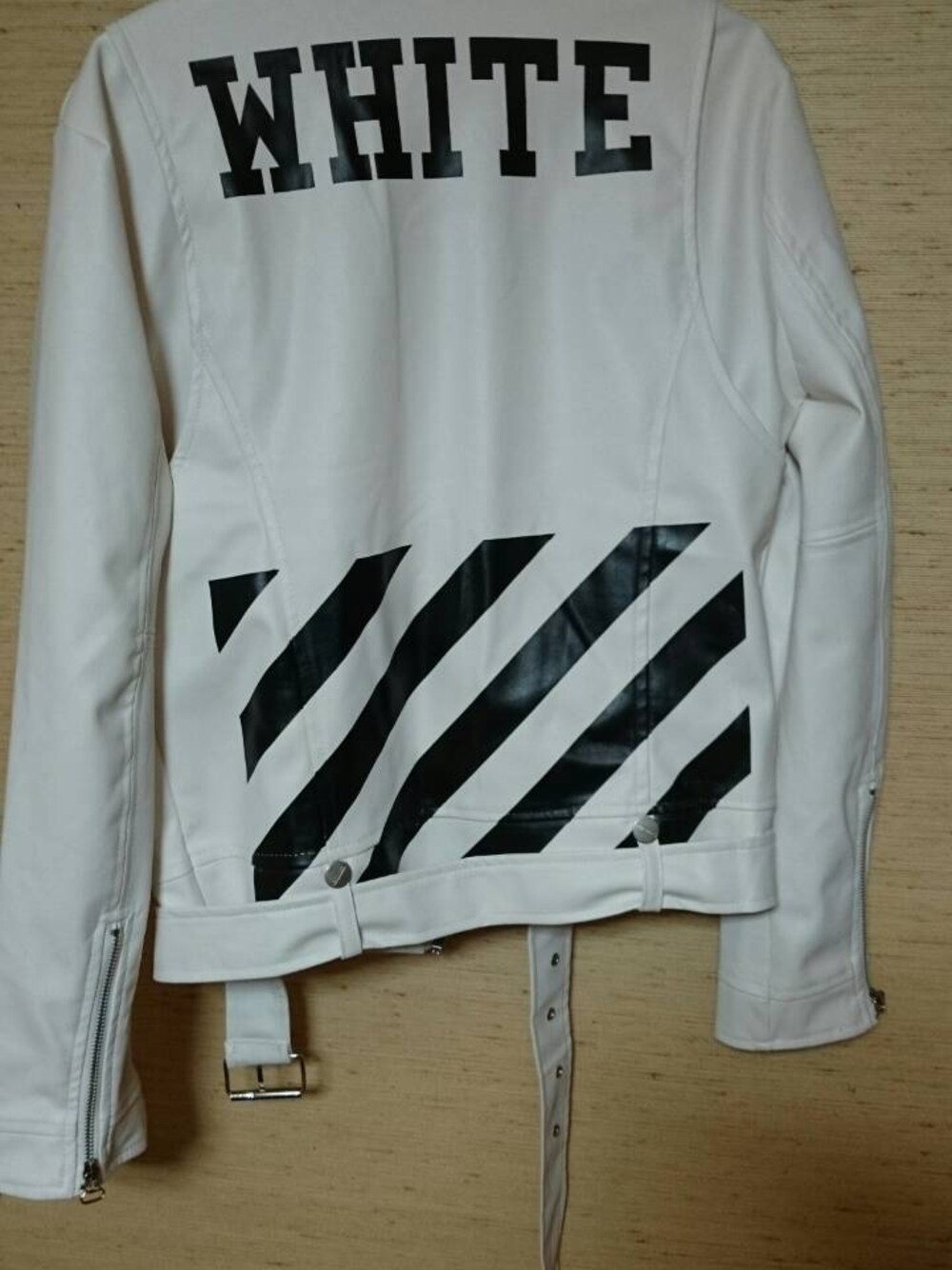 off whiteのライダースジャケット（ホワイト系）を使った人気