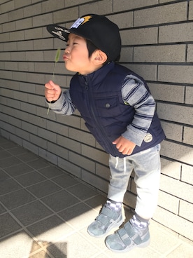 「OSHKOSH（オシュコシュ）のアイテム（Tシャツ/カットソー）」を使った、Louis.Airuさん（キッズ・90cm）の秋コーディネート