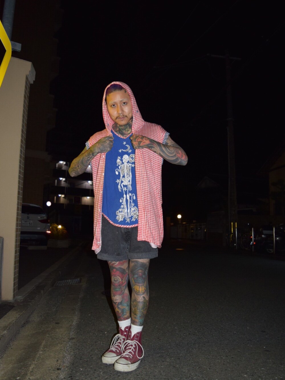 「マラヤンペジョスキー」｜「marjan pejoskiのアイテム（Tシャツ/カットソー、その他）」を使った、イオさん（メンズ・160cm）の秋コーディネートの1枚目の写真