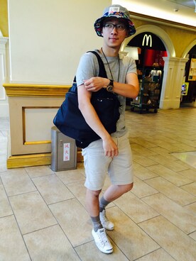 「ESPRIT（エスプリ）のアイテム（バッグ）」を使った、Justin Chenさん（メンズ・168cm）の春コーディネート