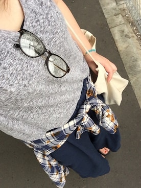 「GAP（ギャップ）のアイテム（Tシャツ/カットソー、グレー系）」を使った、mcnskさん（レディース・162cm）の夏コーディネート