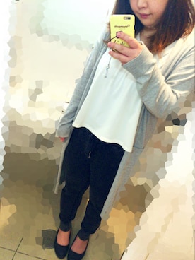 「AZUL by moussy（アズールバイマウジー）の【吸水速乾】【接触冷感】ｸﾘｰﾝｸｰﾙﾌﾚｱVﾈｯｸﾀﾝｸ（タンクトップ、ホワイト系）」を使った、mcnskさん（レディース・162cm）の春コーディネート