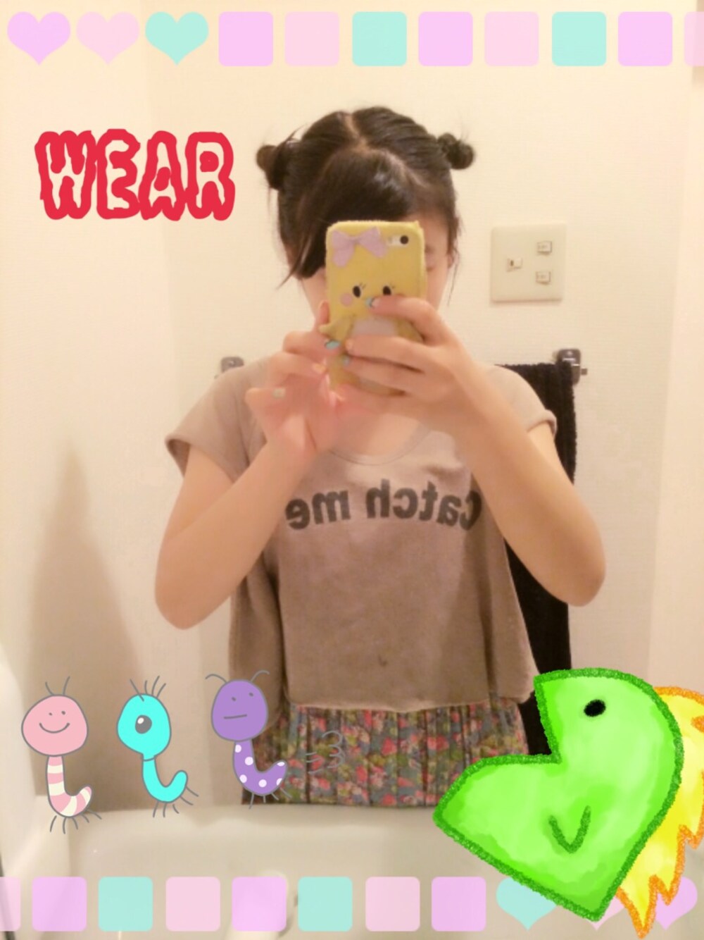 「ふたつおだんご、お団子ヘアー、ボタニカル柄、Tシャツ、フォロワー募集、耳つき」｜「BROWNYのアイテム（Tシャツ/カットソー、ベージュ系）」を使った、＊kode  고대 さん（レディース・154cm）の秋コーディネートの1枚目の写真