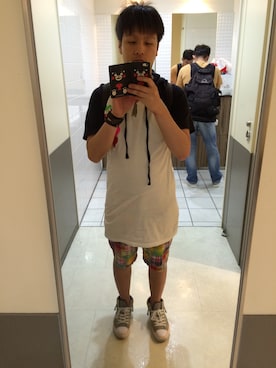 「Jungle Storm（ジャングルストーム）のアイテム（パンツ）」を使った、W⃝A⃝K⃝K⃝Y⃝さん（メンズ・167cm）の夏コーディネート