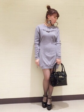 「おおぶりピアス」｜「アイテム（ワンピース）」を使った、IZUMIさん（レディース・155cm）の冬コーディネート
