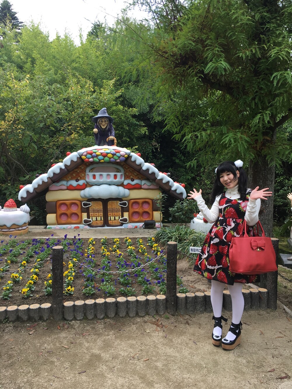 「MILKのアイテム（ワンピース、ブラック系）」を使った、まなてぃえんぬさん（レディース・153cm）の秋コーディネートの1枚目の写真