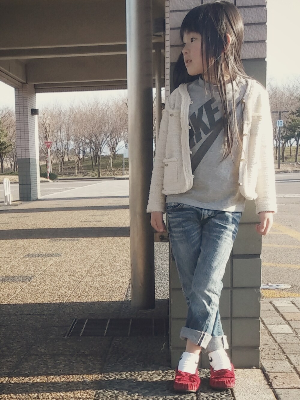 「zaragirl 、ZARAKIDS、NIKE、fith社、スポーツミックス、ロールアップフェス、デニムファン感謝祭」｜「西松屋のアイテム（モカシン/デッキシューズ、レッド系）」を使った、coco-kanaさん（キッズ・110cm）の春コーディネートの1枚目の写真