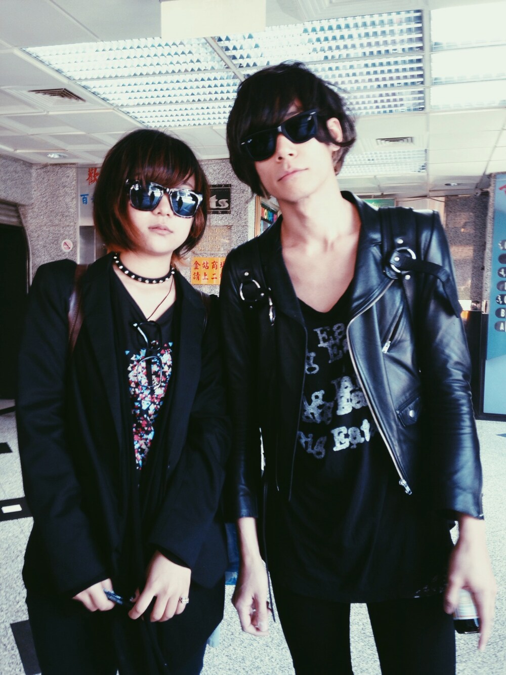 「バンドT、［Champagne］、[Alexandros]、川上洋平、Alexandros、Champagneグッズ、アレキサンドロス、シャンペイン、しゃんぺ」｜「[Champagne]グッズT（Tシャツ/カットソー、ブラック系）」を使った、Chamyuuさん（レディース・165cm）の春コーディネートの1枚目の写真