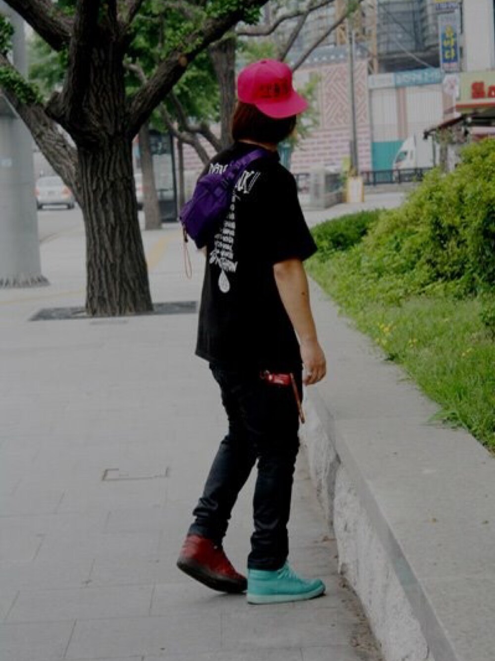 「PHENOMENON、stussy、swagger、NIKE、HEAD PORTER」｜「STUSSYのアイテム（Tシャツ/カットソー、ブラック系）」を使った、fragmentさん（メンズ・178cm）の夏コーディネートの1枚目の写真