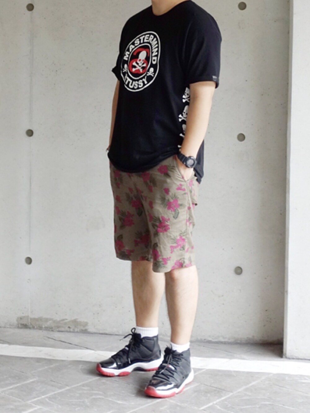 「mastermind JAPAN、stussy、UNIQLO、airjordan、airjordan11、Jordan11」｜「UNIQLOのアイテム（その他パンツ、ベージュ系）」を使った、fragmentさん（メンズ・178cm）の夏コーディネートの1枚目の写真
