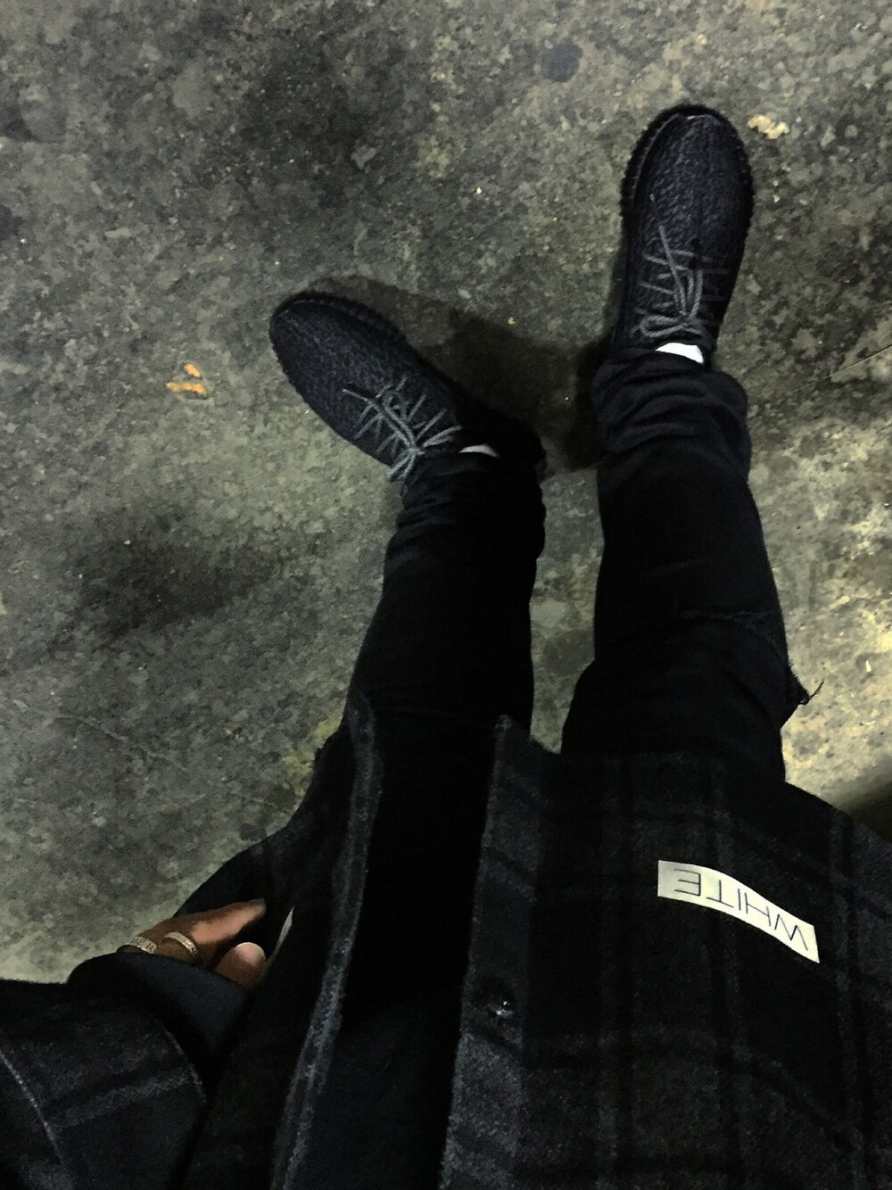 「off white、yeezy、yeezyboost、YeezyBoost350、adidas、uniformbridge、KanyeWest、coordinate、street、streetfashion」｜「UNIFORM BRIDGEのアイテム（その他パンツ、ブラック系）」を使った、fragmentさん（メンズ・178cm）の春コーディネートの1枚目の写真