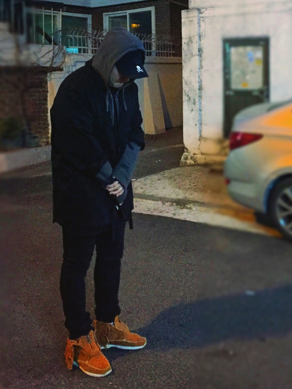 「visvim、mastermind JAPAN、kimono、uniformbridge、カジュアル、黒スキニー、ニット」｜「mastermind JAPANのアイテム（キャップ、ブラック系）」を使った、fragmentさん（メンズ・178cm）の春コーディネートの1枚目の写真
