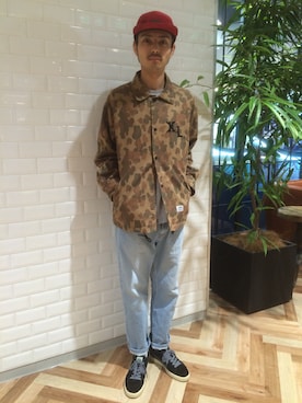 「インディゴデニム」｜「アイテム（ブルゾン）」を使った、鈴木　義人さん（メンズ・174cm）の秋コーディネート