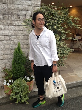 「アイテム（コインケース）」を使った、shinji iwataさん（メンズ・173cm）の秋コーディネート