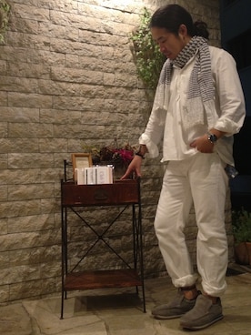 「アイテム（コインケース、レッド系）」を使った、shinji iwataさん（メンズ・173cm）の秋コーディネート