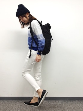 「ブルー x ホワイト」｜おかださん（レディース・164cm）の冬コーディネート