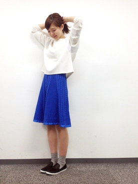 「ブルー x ホワイト」｜おかださん（レディース・164cm）の冬コーディネート