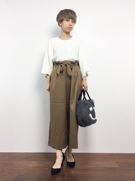 「アイテム（ハンドバッグ）」を使った、MIKULUさん（レディース・157cm・10代）の秋コーディネート