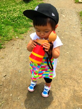 「UNIQLO（ユニクロ）のアイテム（Tシャツ/カットソー、その他）」を使った、Rin Koizumiさん（キッズ）の夏コーディネート