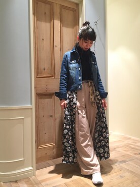 「nice claup」｜「アイテム（デニムジャケット）」を使った、セシル。さん（レディース・160cm）の春コーディネート