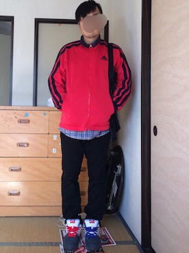 「アイテム（ジャージ、レッド系）」を使った、ぼくたくさん（メンズ・172cm）の秋コーディネート