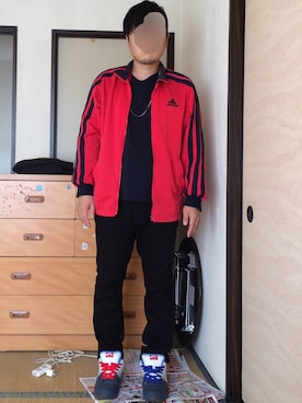 「アイテム（ジャージ、レッド系）」を使った、ぼくたくさん（メンズ・172cm）の秋コーディネート