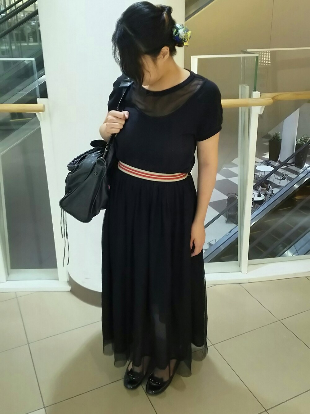 「haco!のアイテム（トップス、ブラック系）」を使った、黒蜜さん（レディース・154cm）の秋コーディネートの1枚目の写真