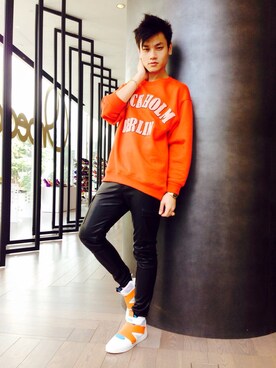 「wearsg」｜「アイテム（スウェット）」を使った、Edgard Tan Anyeeさん（メンズ・175cm）の冬コーディネート