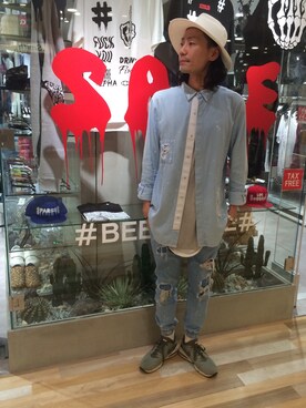 「L.H.P（エルエイチピー）のアイテム（デニムパンツ）」を使った、GO HAMAGUCHIさん（メンズ・183cm）の夏コーディネート