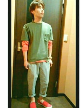 「UNIQLO（ユニクロ）のアイテム（Tシャツ/カットソー、グリーン系）」を使った、たっきーさん（メンズ・167cm）の春コーディネート